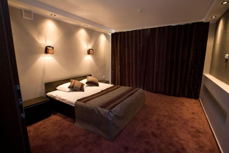 Hotel Dodo Bilgoraj Bagian luar foto